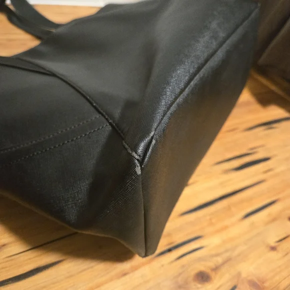 Lululemon All Day Tote (Mini)Black - Picture 7 of 16